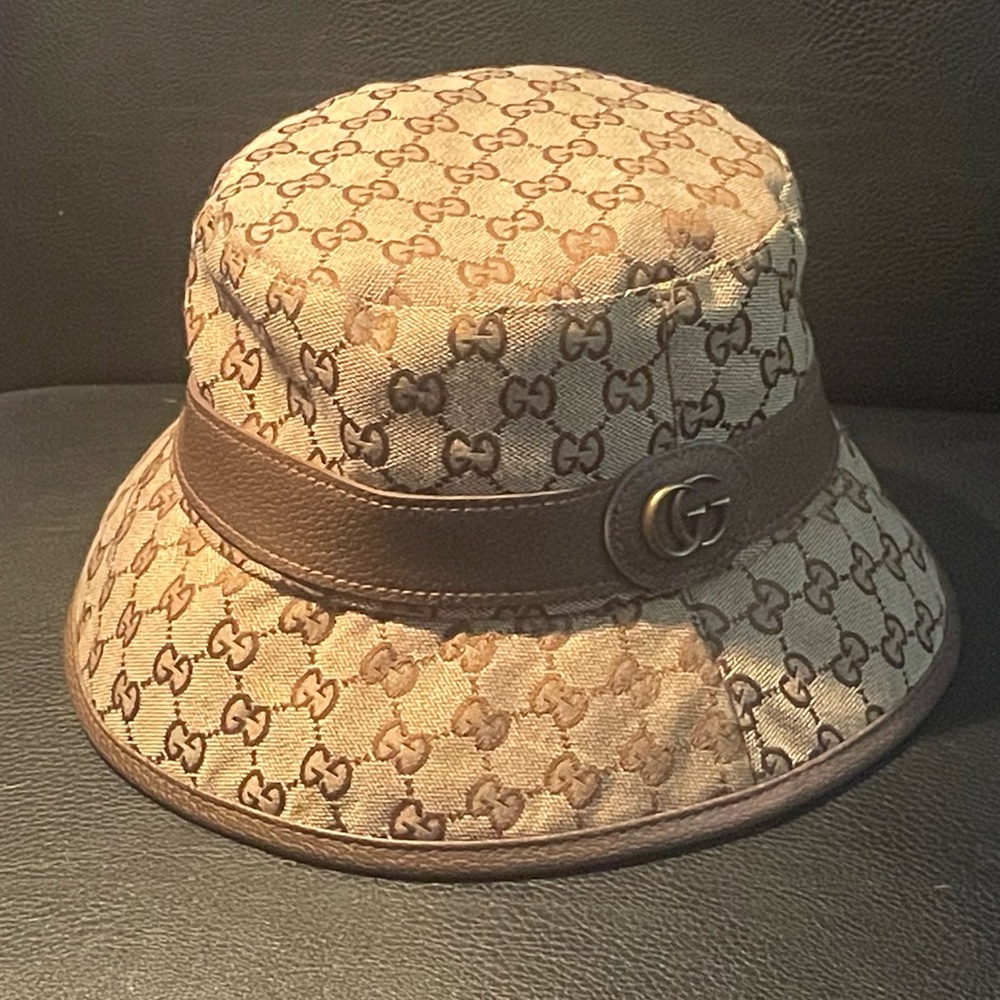 Gucci Bucket Hat - one size - like new- unisex